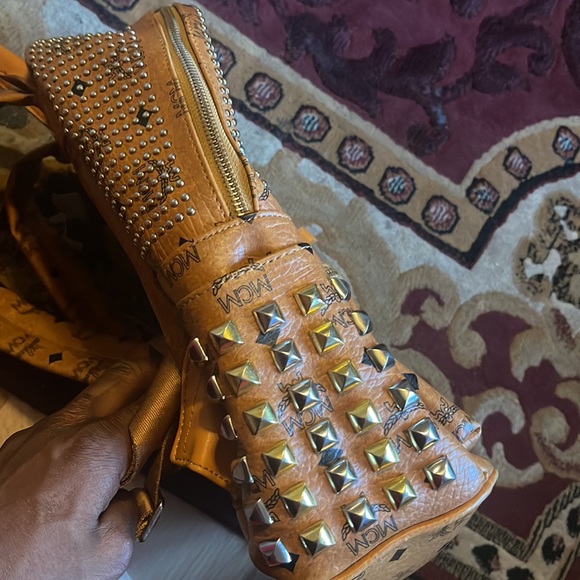 MCM BAG AUTHENTIC WITH STUDS - Picture 2 of 6